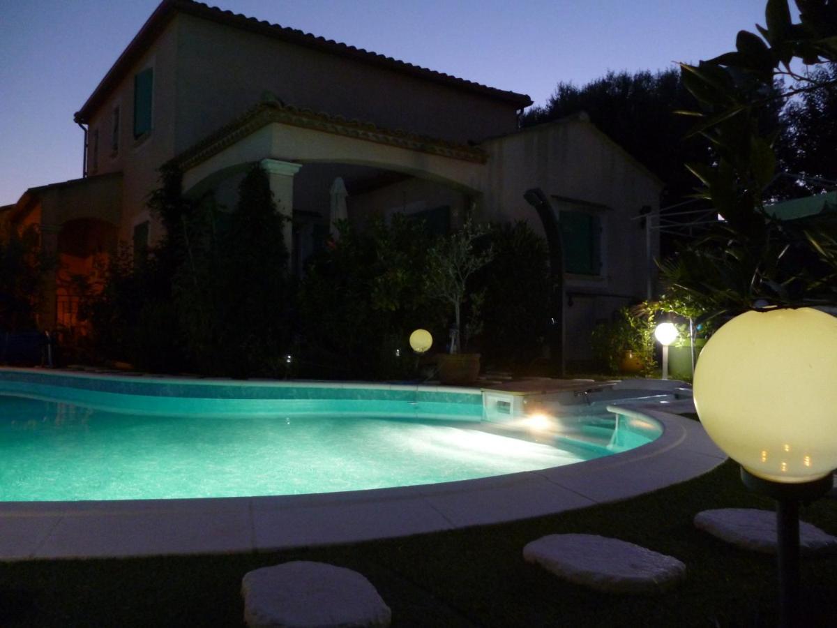Chez Patrick Roujan Bed & Breakfast Luaran gambar