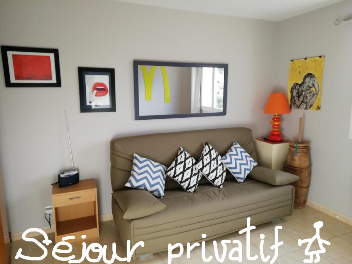 Chez Patrick Roujan Bed & Breakfast Luaran gambar